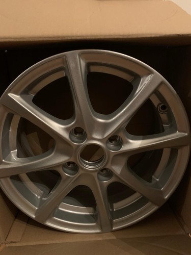 Alloy wheel - alloy,