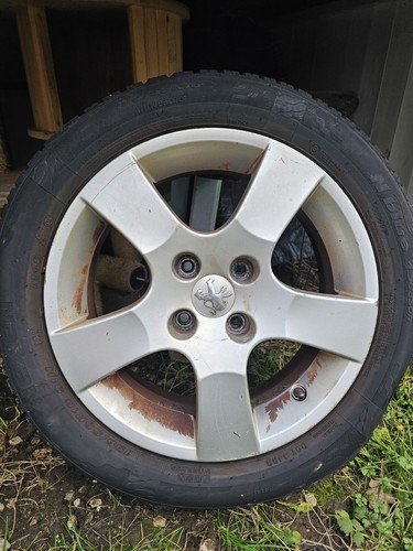 Alloy wheel - alloy,