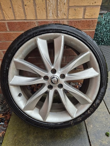 Alloy wheel - alloy,
