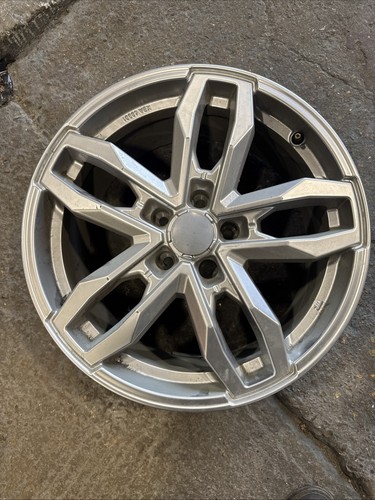 Alloy wheel - alloy,